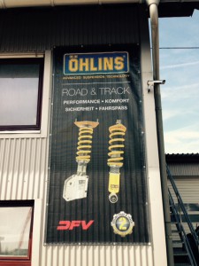 Banner Road & Track für Öhlins