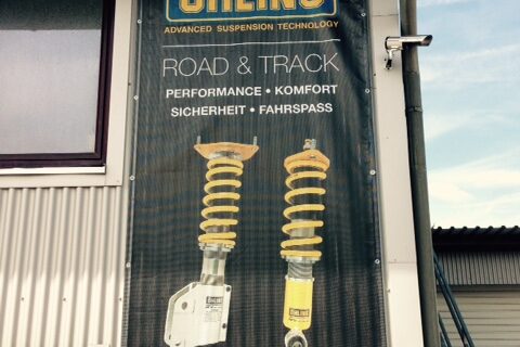 Banner Road & Track für Öhlins