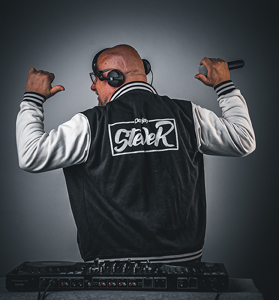 Fotoshooting - Stil Portrait DJ Rücken | Marketingathleten
